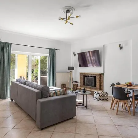 Apartament Aura One *